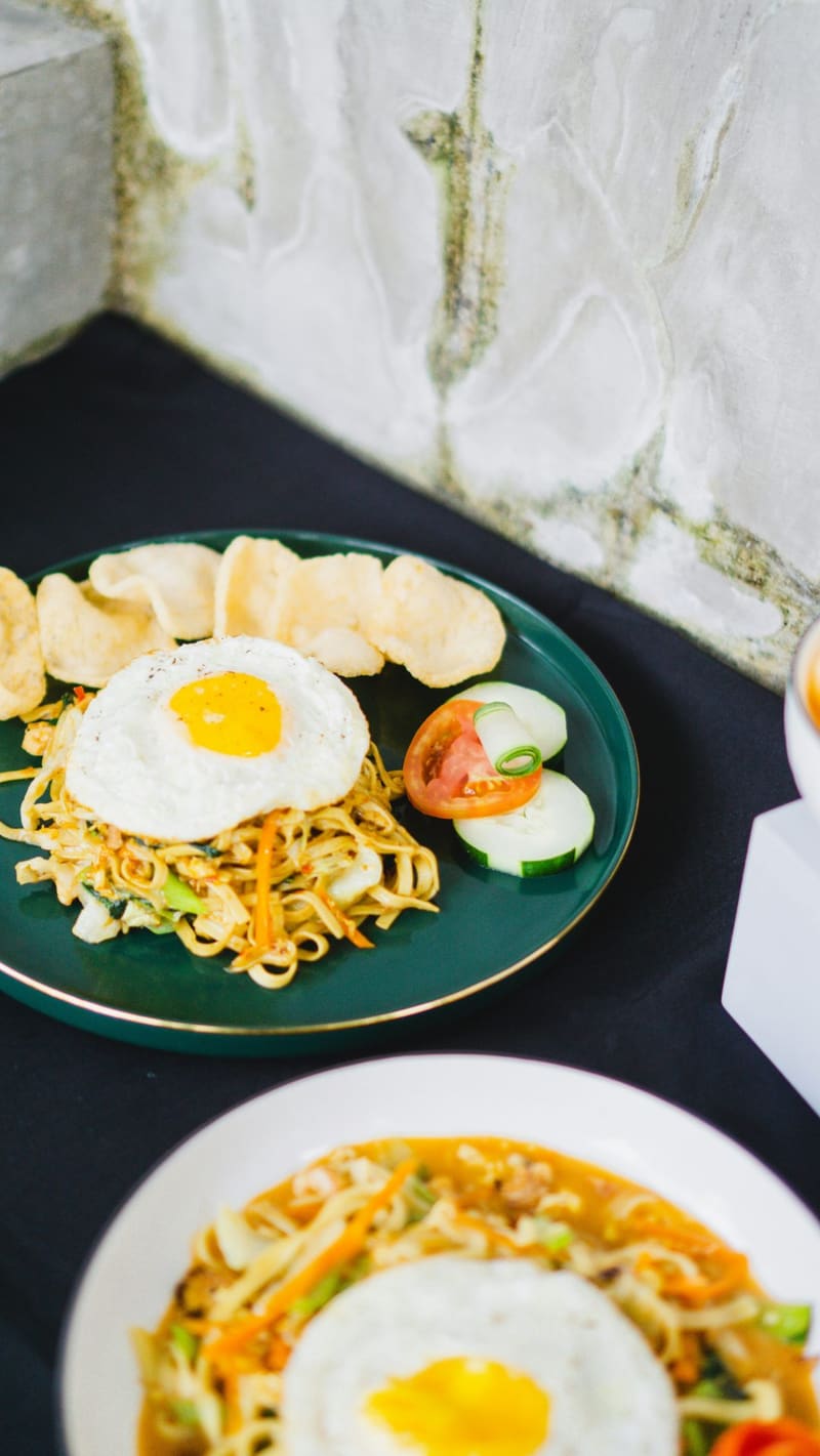 mie goreng with a fried egg